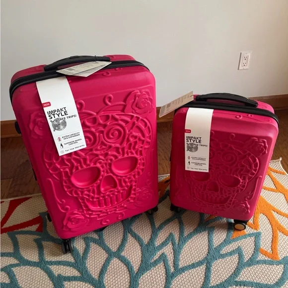 “IT IMPAKT STYLE 2025 LUGGAGE” RED SKULL”HARDSIDE ROLLER LUGGAGE - Picture 9 of 9